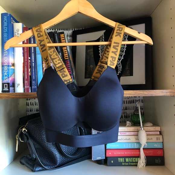 Adidas x Ivy Park // Cutout Sports Bra - Picture 2 of 13